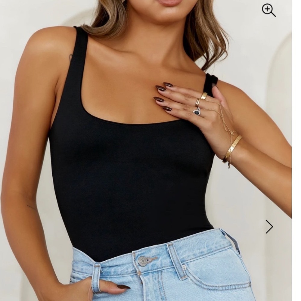 Hello Molly Everyday Base Tank Top XS Black Scoop Neck Stretch Essential